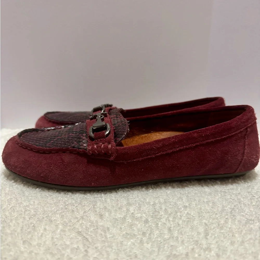 Vionic Dayna Maroon burgundy snakeskin Suede Loafers flats slip on shoes 9.5